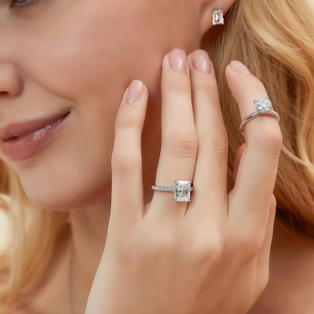 Model wearing Klerona & Co ring, highlighting lightweight comfort and daily elegance.