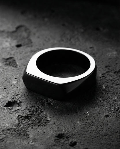 The Vault Signet - Klerona & Co